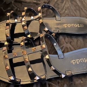 Mudd Black Papaya Sandals with Gold Studs